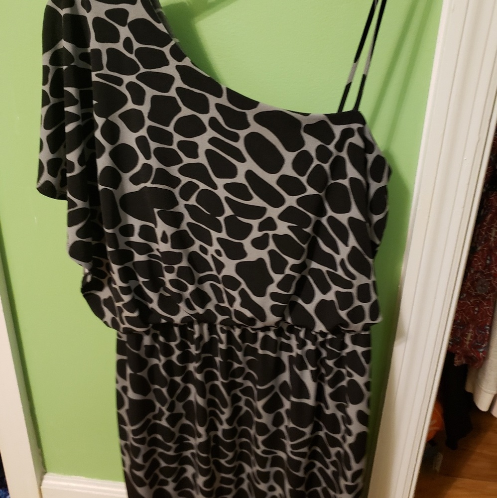 Dress - Picture 3 of 3